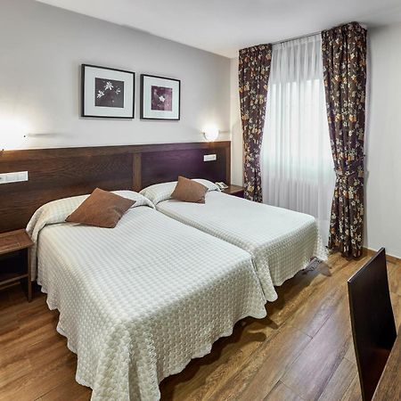 Hotel Rico Luarca Esterno foto