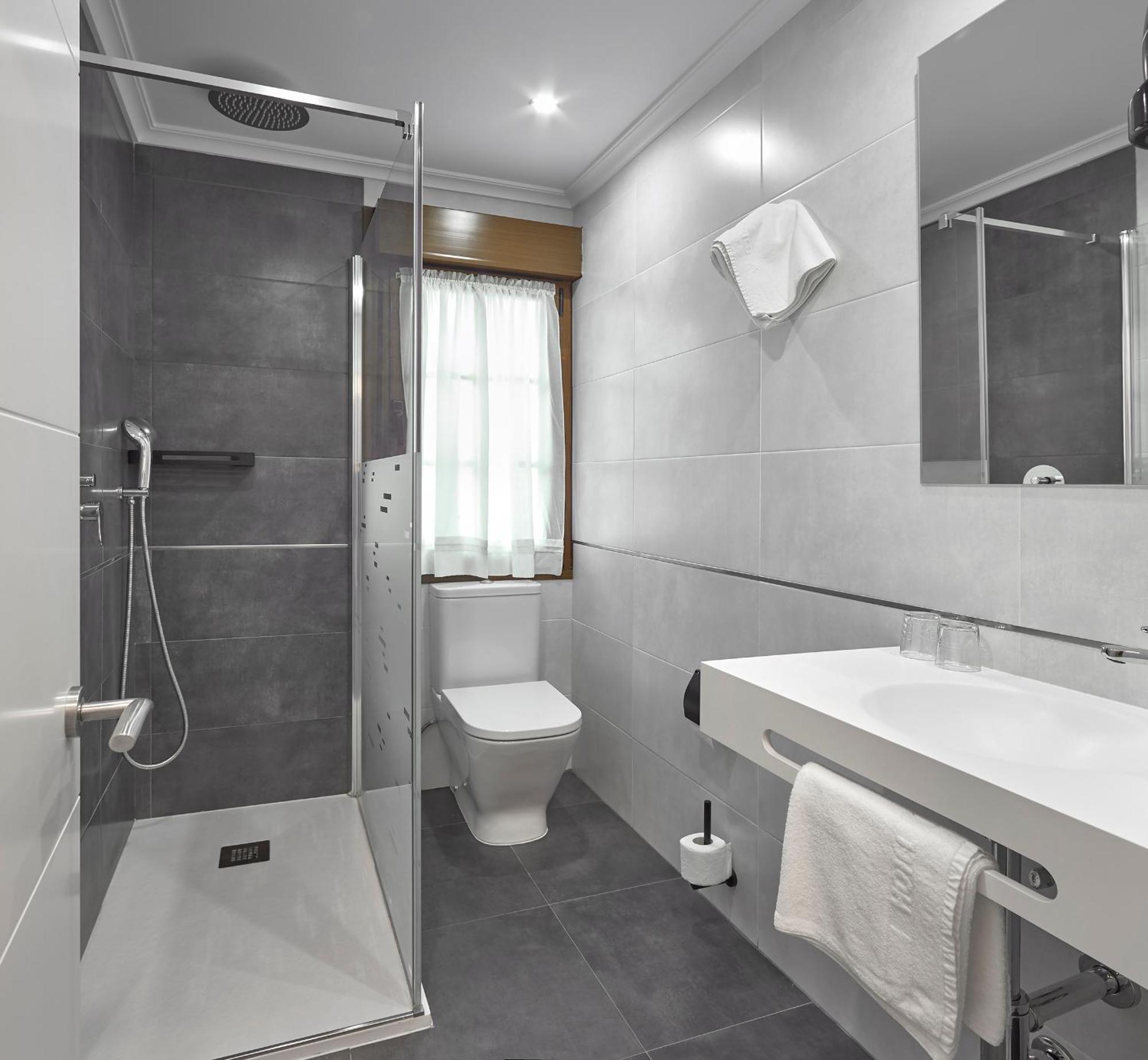 Hotel Rico Luarca Esterno foto