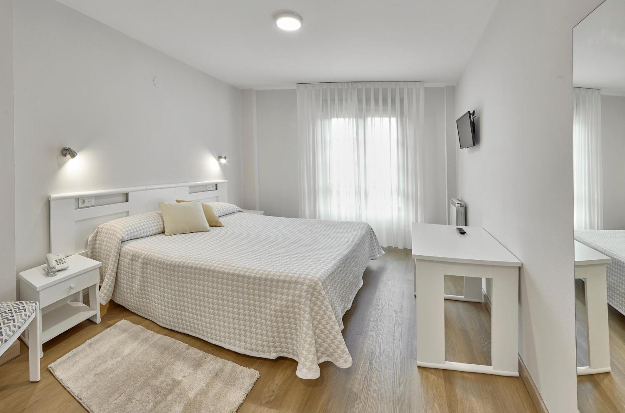 Hotel Rico Luarca Esterno foto